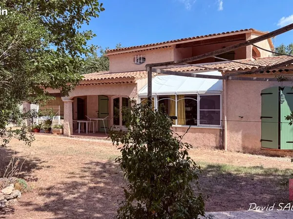Propriété 6 pièces 160 m²
