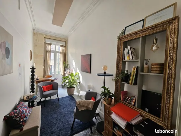 Bureau à louer dans immeuble Pro