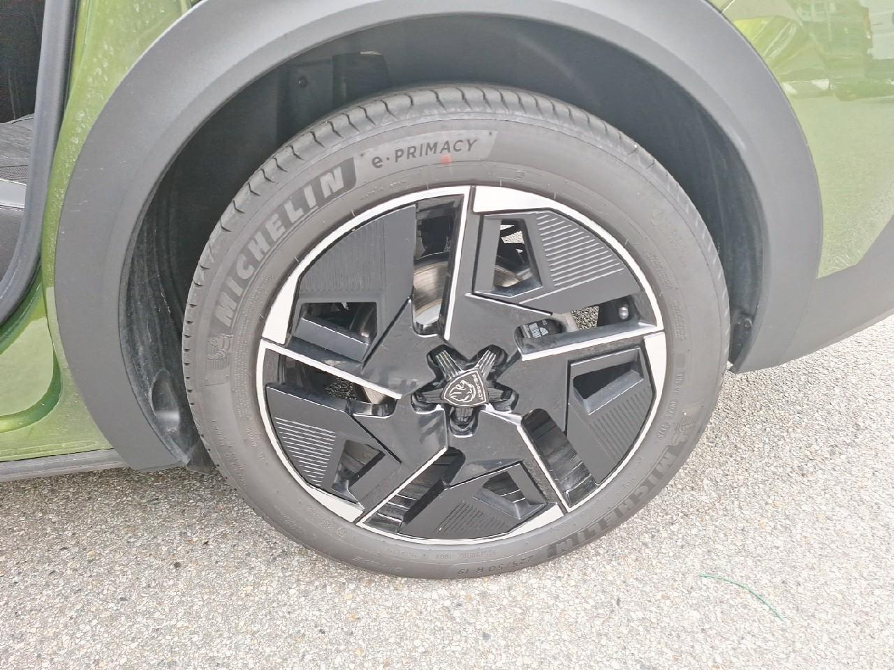 Peugeot 408 electrique 210ch gt exclusive (58kwh) — photo 11