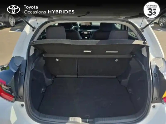 Toyota Yaris 116h design 5p my22 — photo 6