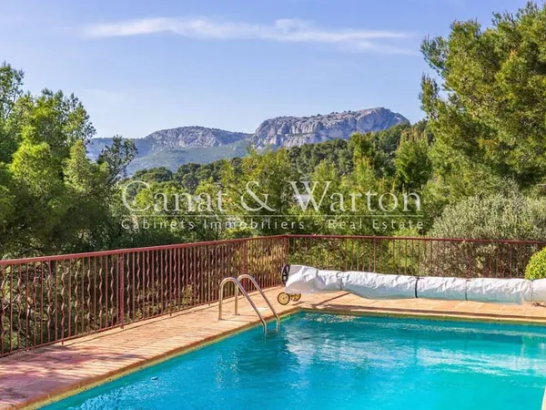 Villa 6 pièces 200 m²