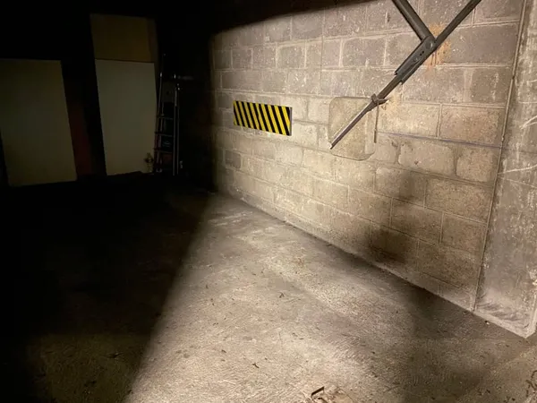 Parking 12 m²