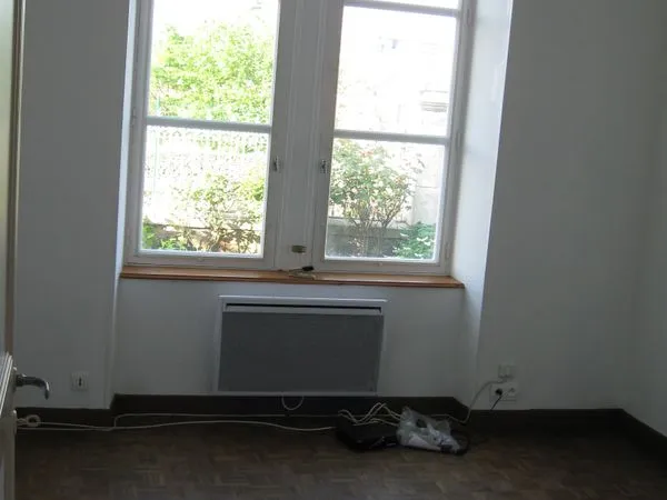 Location F2 rez de chaussée