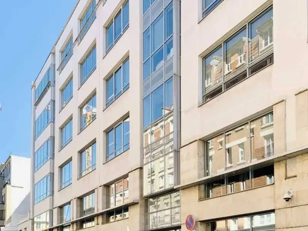 Bureaux 755 m²