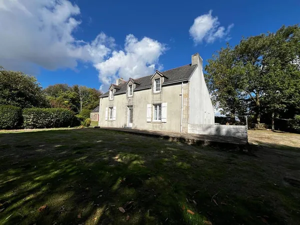 Maison 10 pièces 243 m²