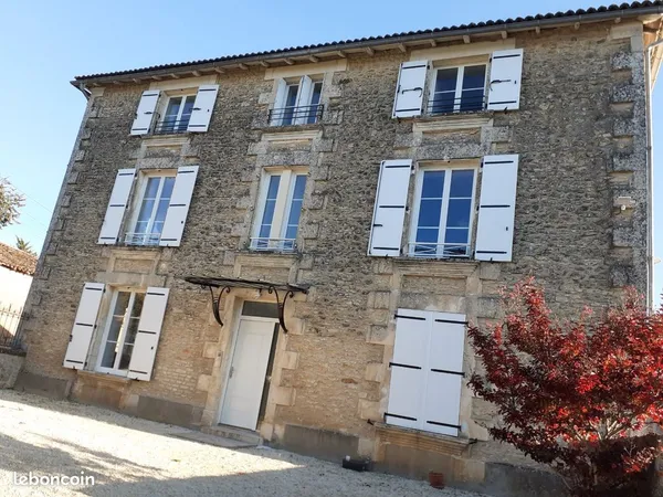 Appt T3 60m2 Pouzioux 86580 Vouneuil s/ Biard 700 cc