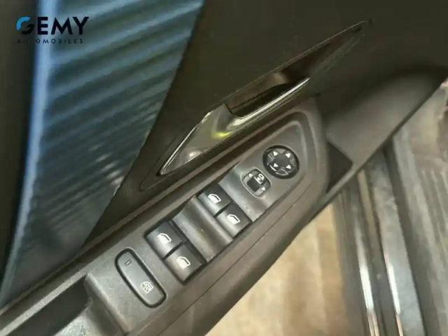 Citroën C4 e- 136 ch automatique — photo 32