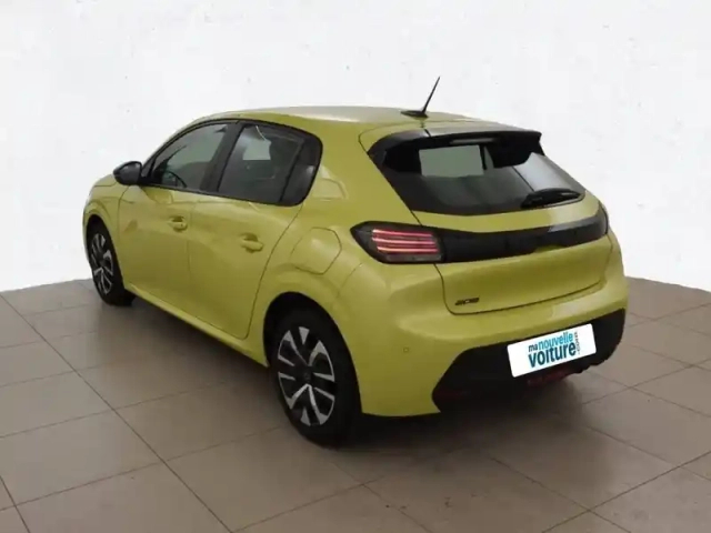 Peugeot 208 puretech 100 s&amp;s bvm6 — photo 7