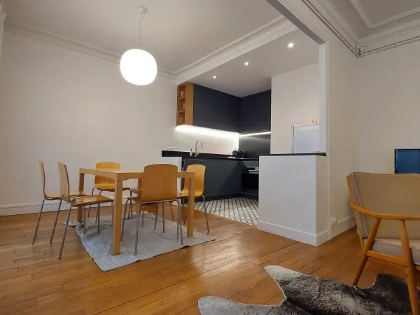 Vends Paris 14ème. Charmant 3 pièces - 65m²