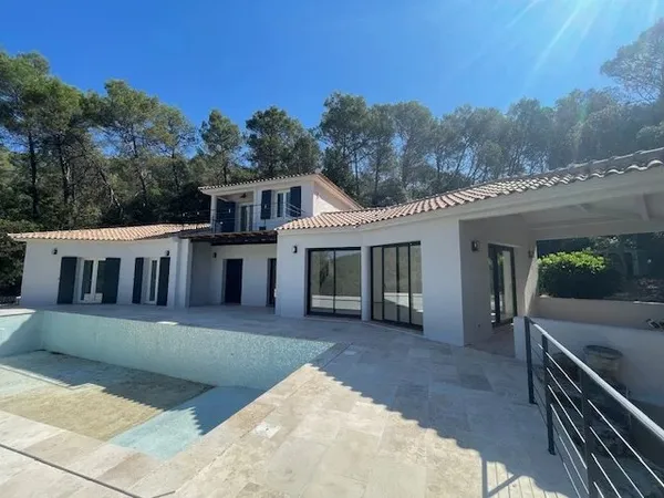VILLA RESTAURÉE DE 153 M² – VUE DOMINANTE PLEIN SUD – CALME ABSOLU
