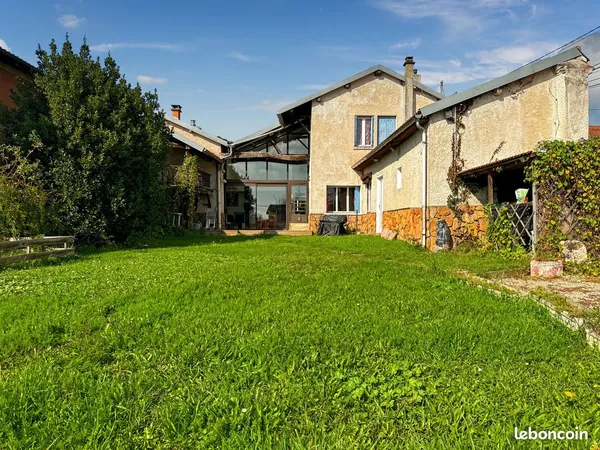 Maison 11 pièces 230 m²