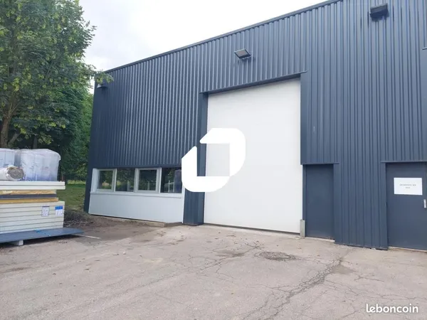 Local d'activité 335 m²