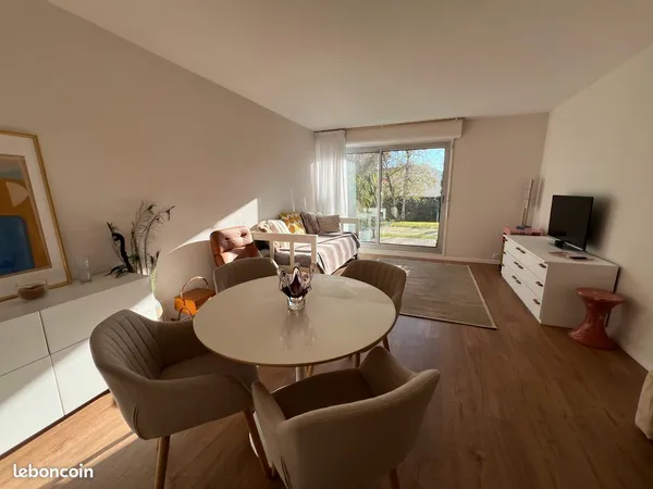 Appartement 2 pièces -56 m2- Royan Centre - Rez-de-jardin