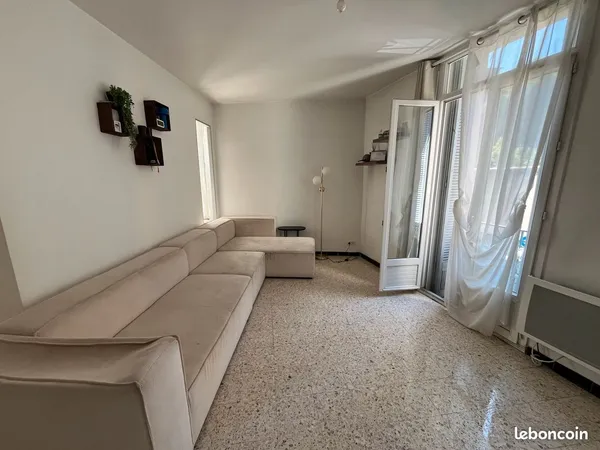 T2 lumineux 45 m² avec climatisation - Centre Nîmes - DPE D