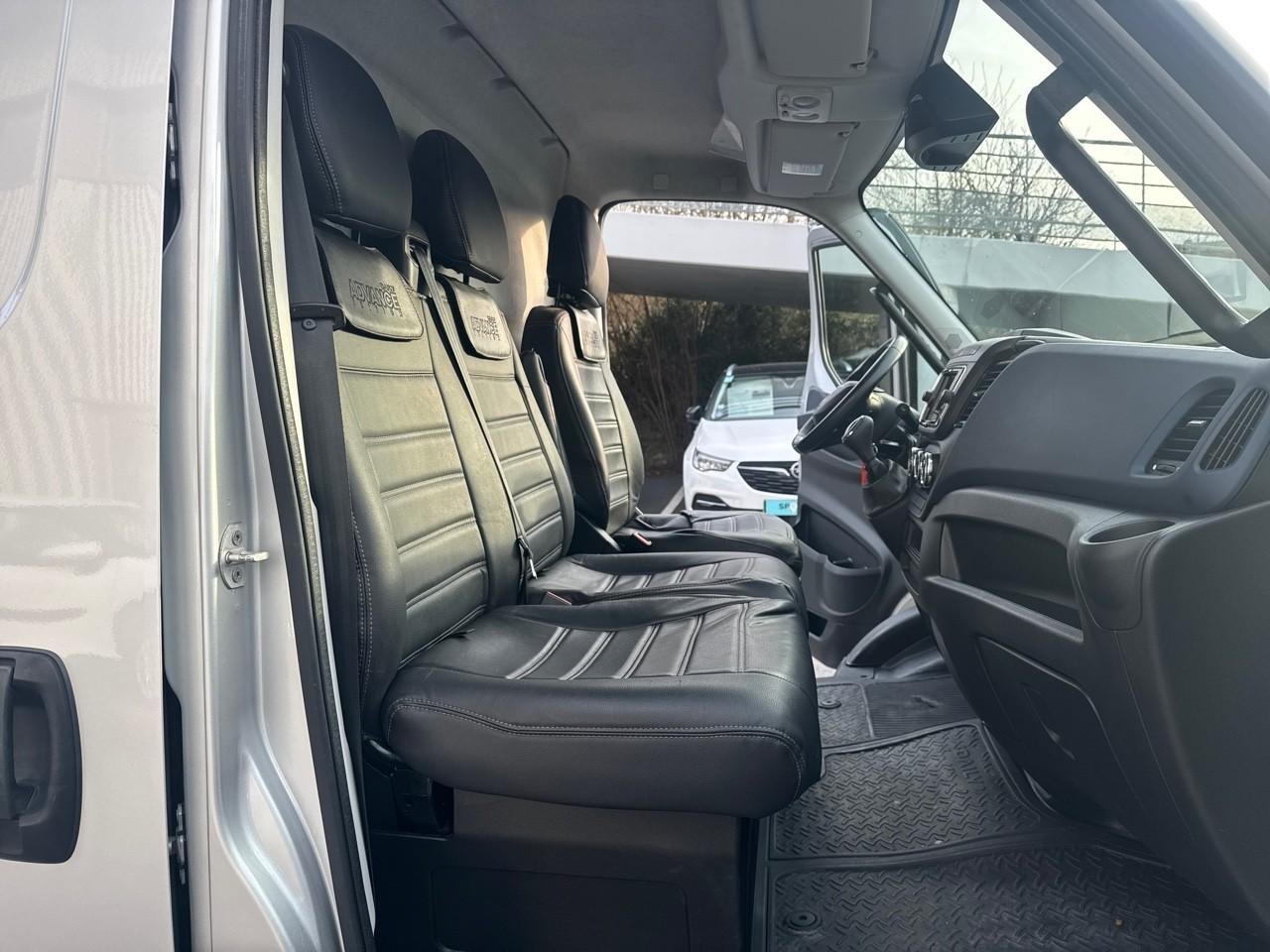Iveco Daily 35s16v12 2.3l 156 cv bva8 advance edition — photo 10