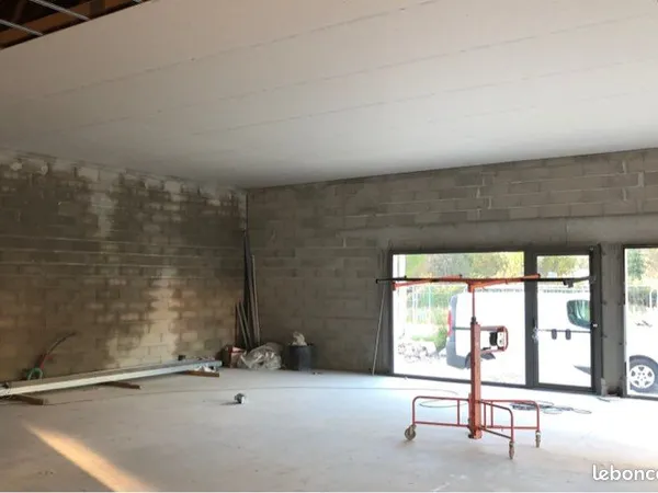 Local commercial 150 m2