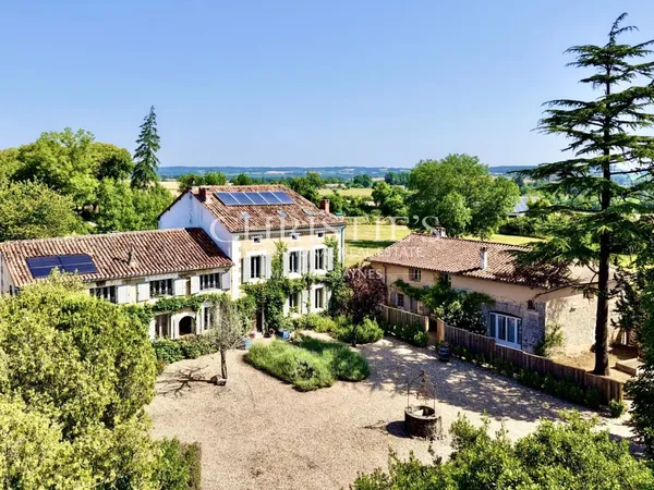 Domaine d'exception près d'Aubeterre-sur-dronne