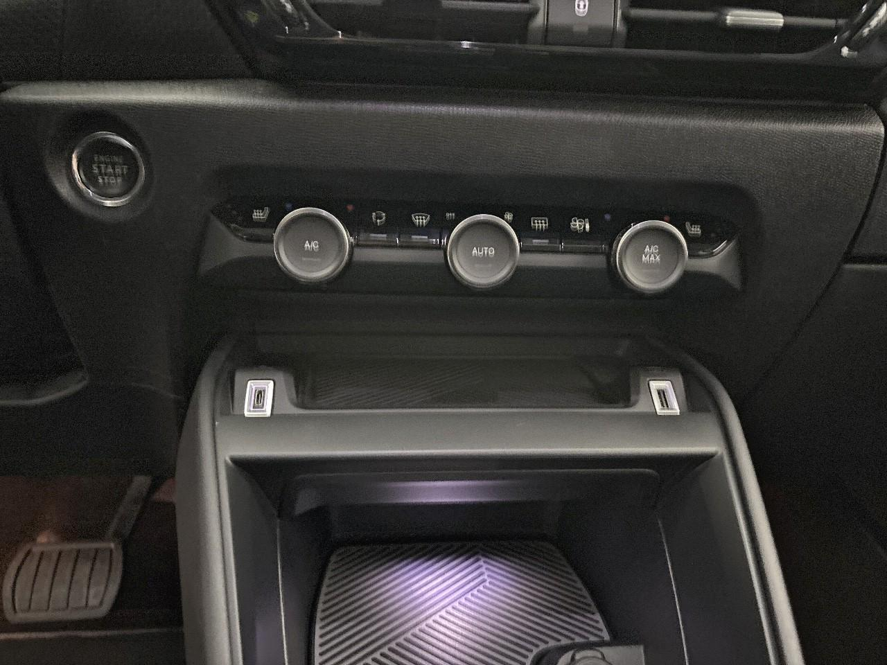 Citroën C4 puretech 130 s&s eat8 shine pack — photo 30