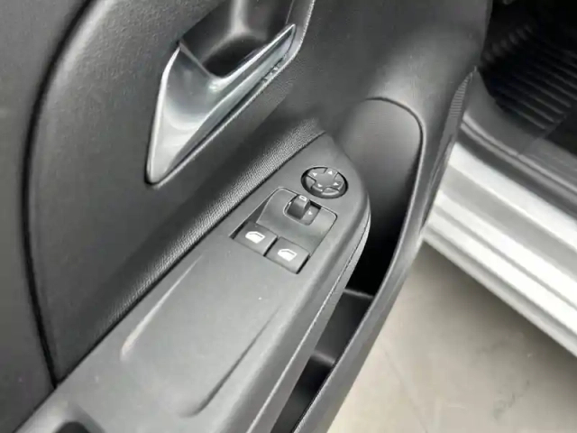 Opel Corsa electrique 136 ch &amp; batterie 50 kwh — photo 18