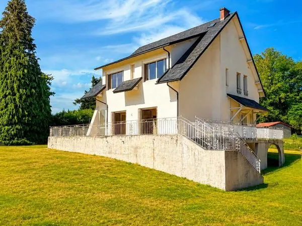 Maison 7 pièces 177 m²