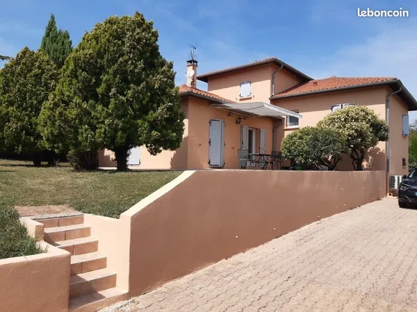 Maison individuelle à Dardilly le Haut climatisée (6 pièces - 121 m²)