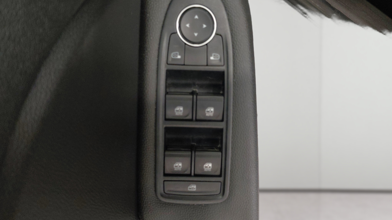 Renault Clio Blue dCi 100 ch GSR2 — photo 20