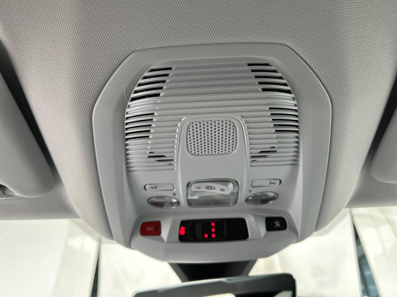 Peugeot 3008 hybrid 225 e-eat8 allure pack — photo 33