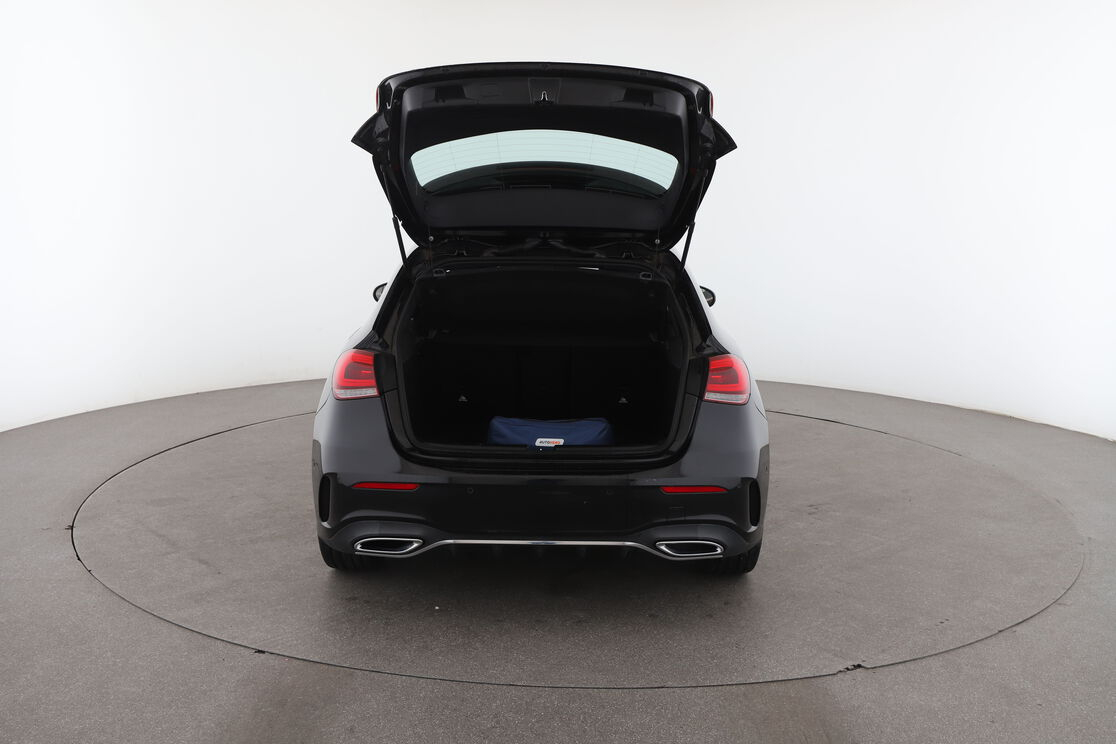Mercedes-Benz Classe A 180 d AMG Line 8G-DCT — photo 15