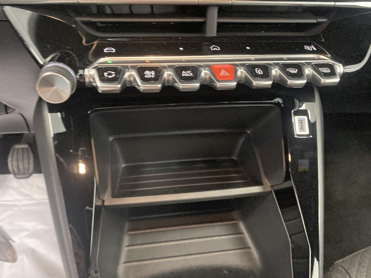 Peugeot 2008 100 s&s bvm6 style — photo 15