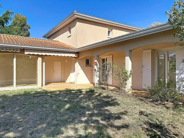 Maison 8 pièces 187 m²