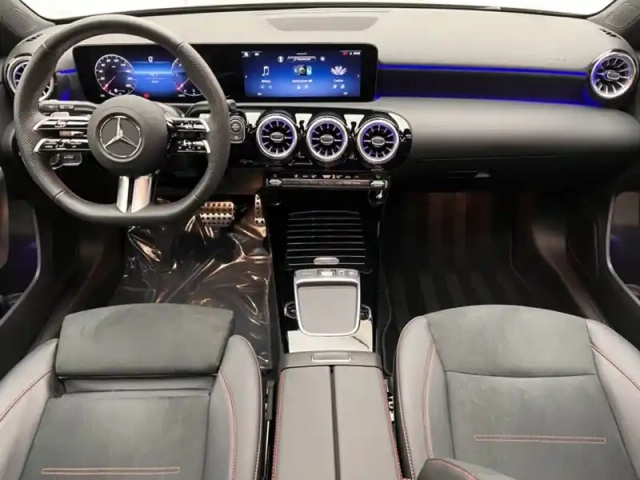 Mercedes Classe A 200 d amg line — photo 11