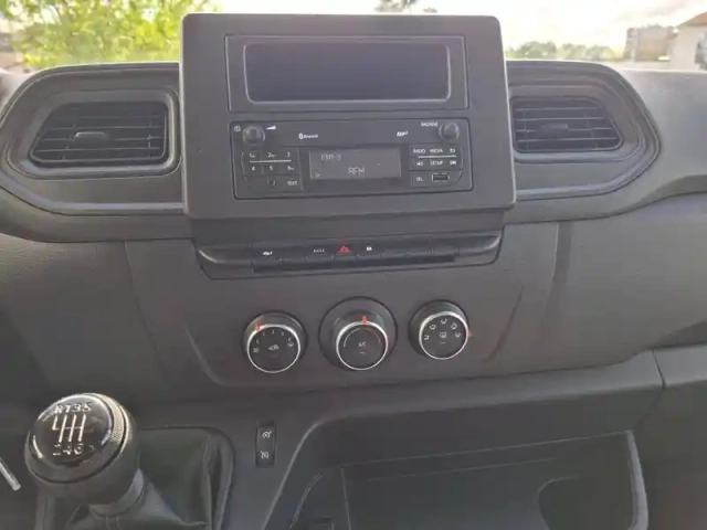 Renault Master fgn trac f3500 l2h2 blue dci 135 — photo 7