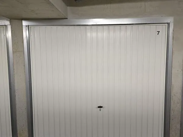 Garage 14,5 m² - Accès sécurisé - Charnay-lès-Mâcon