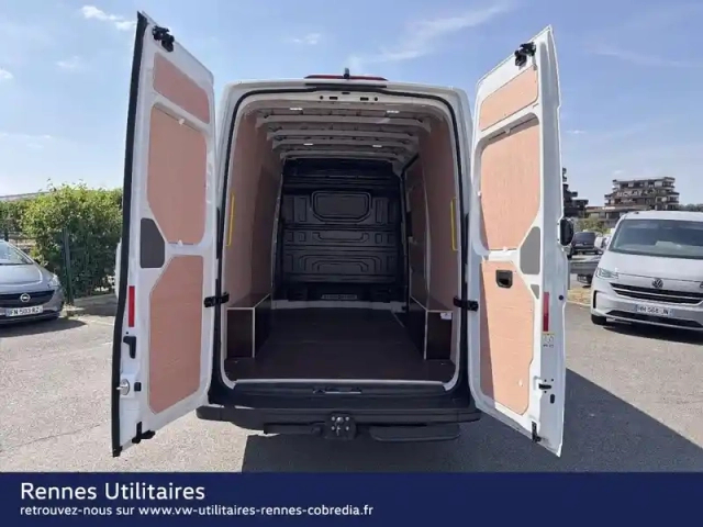 Volkswagen Crafter fg 30 l3h3 2.0 tdi 140ch business traction — photo 7