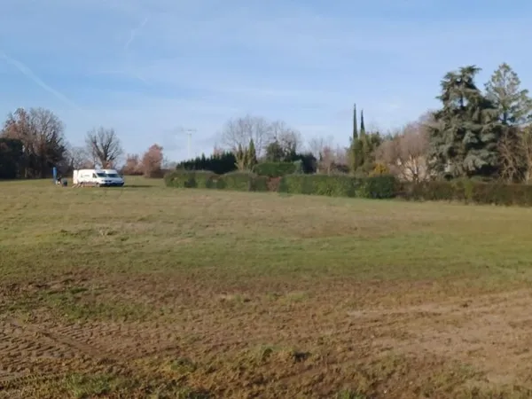Terrain 568 m² Ambonil
