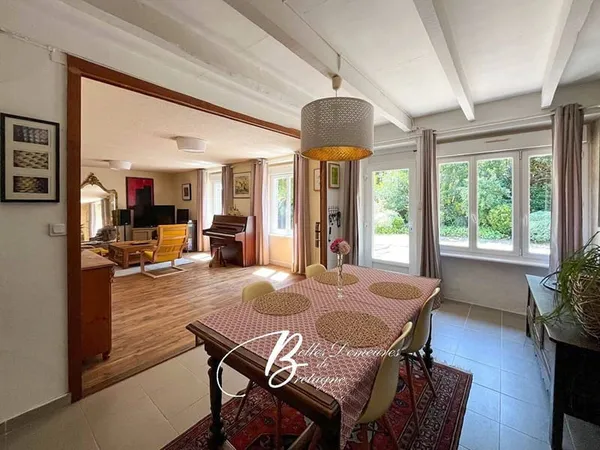 Maison 11 pièces 204 m²
