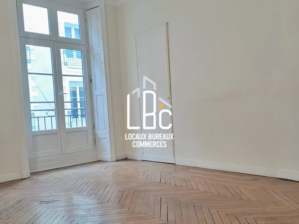 Bureau 110 m²