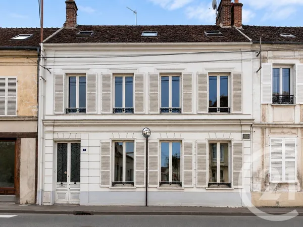 Maison 10 pièces 296 m²