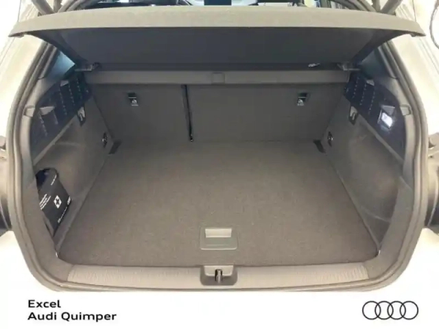 Audi Q2 35 tfsi 150ch s line s tronic 7 — photo 9