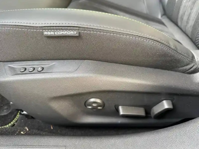 Peugeot 408 phev 225ch gt e-eat8 — photo 14
