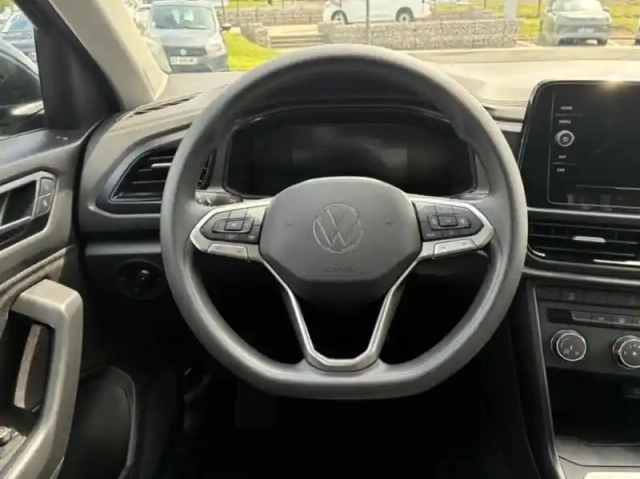 Volkswagen T-Roc 1.0 tsi 116ch — photo 12
