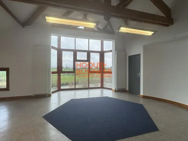 Bureaux 6 pièces 145 m²