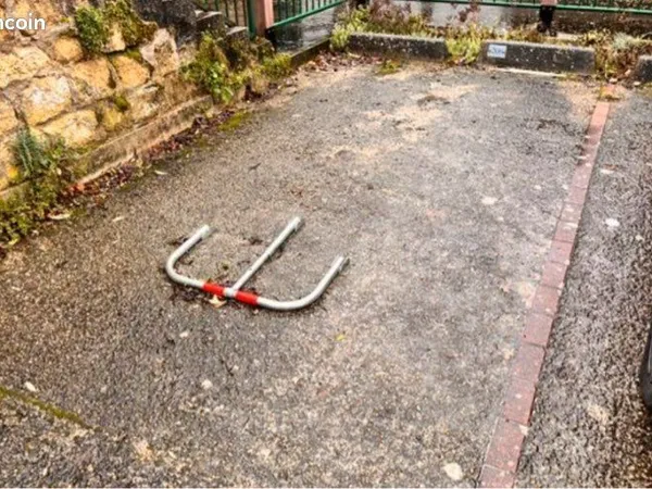 Place extérieur à louer