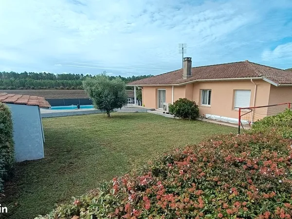 Maison Plain-pied 137 m2 sans vis-à-vis . Saint-Vincent-de-Paul (40990) . 4 chambres, piscine, spa