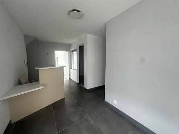 Local commercial 127 m²
