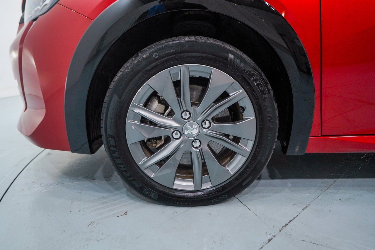 Peugeot 208 — photo 10