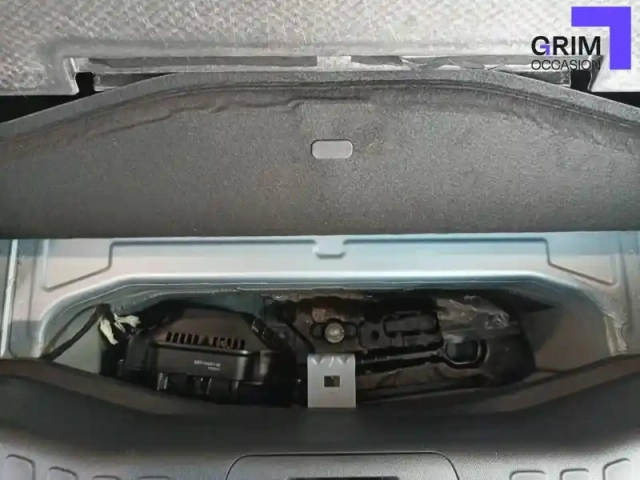 Ford Explorer awd extended range 79 kwh 340 ch — photo 30