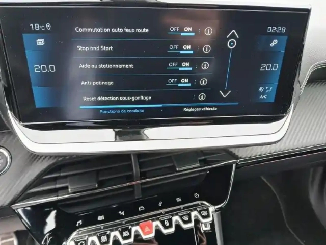 Peugeot 2008 puretech 130 s&amp;s bvm6 gt — photo 17