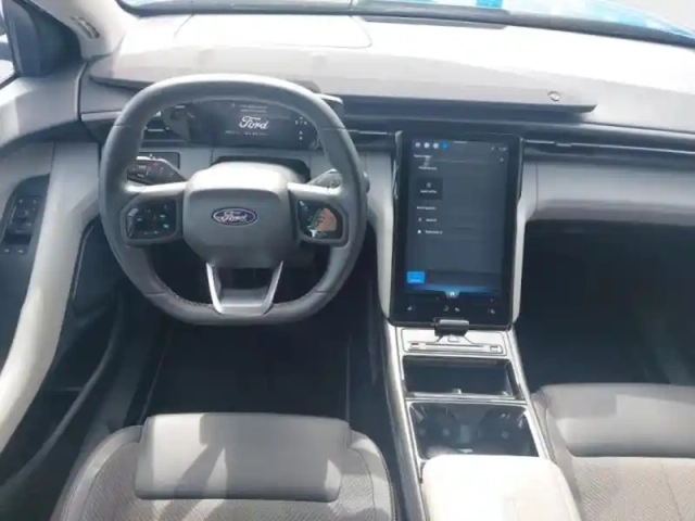 Ford Explorer 286ch extended range 77kwh rwd — photo 13