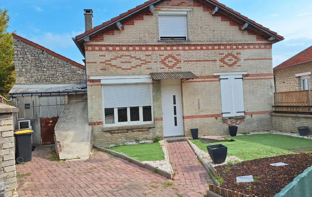 Photo 1